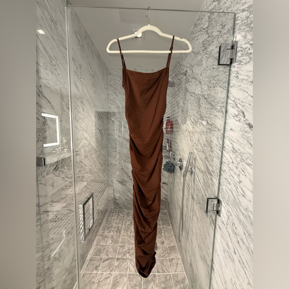 OW Collection Ezra Ruched Maxi Dress | Chocolate Brown | Size S - Picture 6 of 13